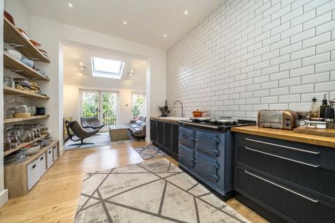 5 bedroom semi-detached house for sale, Streatham Common North, London SW16