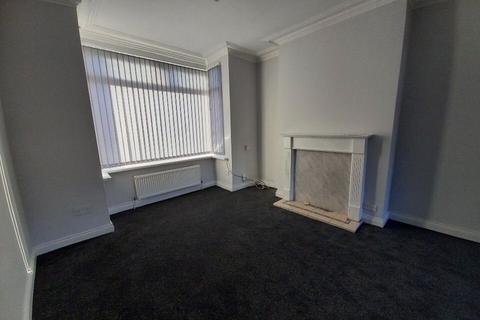 3 bedroom terraced house to rent, Heslop Street, Stockton-on-tees TS17