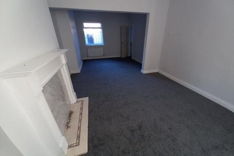 3 bedroom terraced house to rent, Heslop Street, Stockton-on-tees TS17