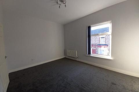 3 bedroom terraced house to rent, Heslop Street, Stockton-on-tees TS17