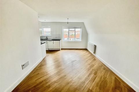 2 bedroom apartment to rent, Queenswood Road, Sidcup, Kent, DA15