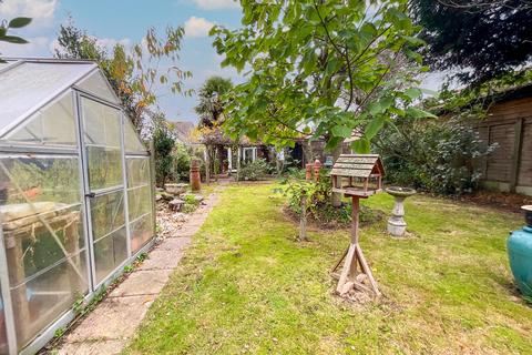 3 bedroom detached bungalow for sale, Colchester Road, Clacton-on-sea, CO16 9