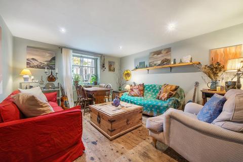 Flat A, 53 Loughborough Park, London, SW9 8TP