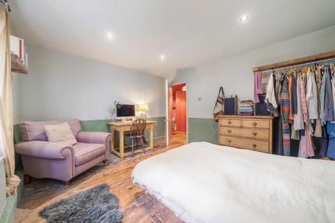 Flat A, 53 Loughborough Park, London, SW9 8TP