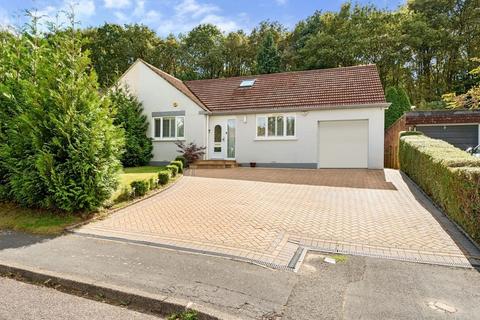 4 bedroom semi-detached bungalow to rent, Harpesford Avenue, Virginia Water GU25