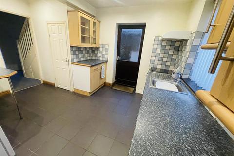 3 bedroom end of terrace house for sale, Spinney Lane, Stockingford