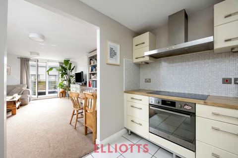 3 bedroom apartment for sale, Horsted Court, Kingscote Way, Brighton