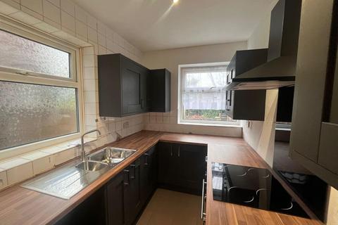 3 bedroom house to rent, Edilom Road, Manchester