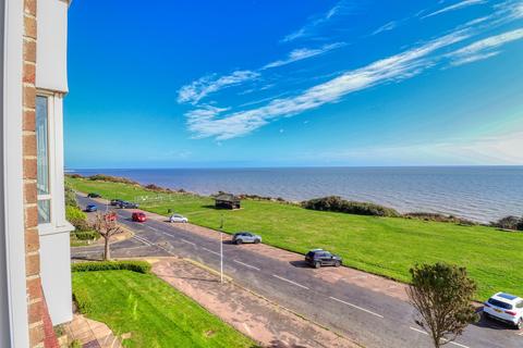 2 bedroom flat to rent, The Esplanade, Frinton-on-Sea CO13