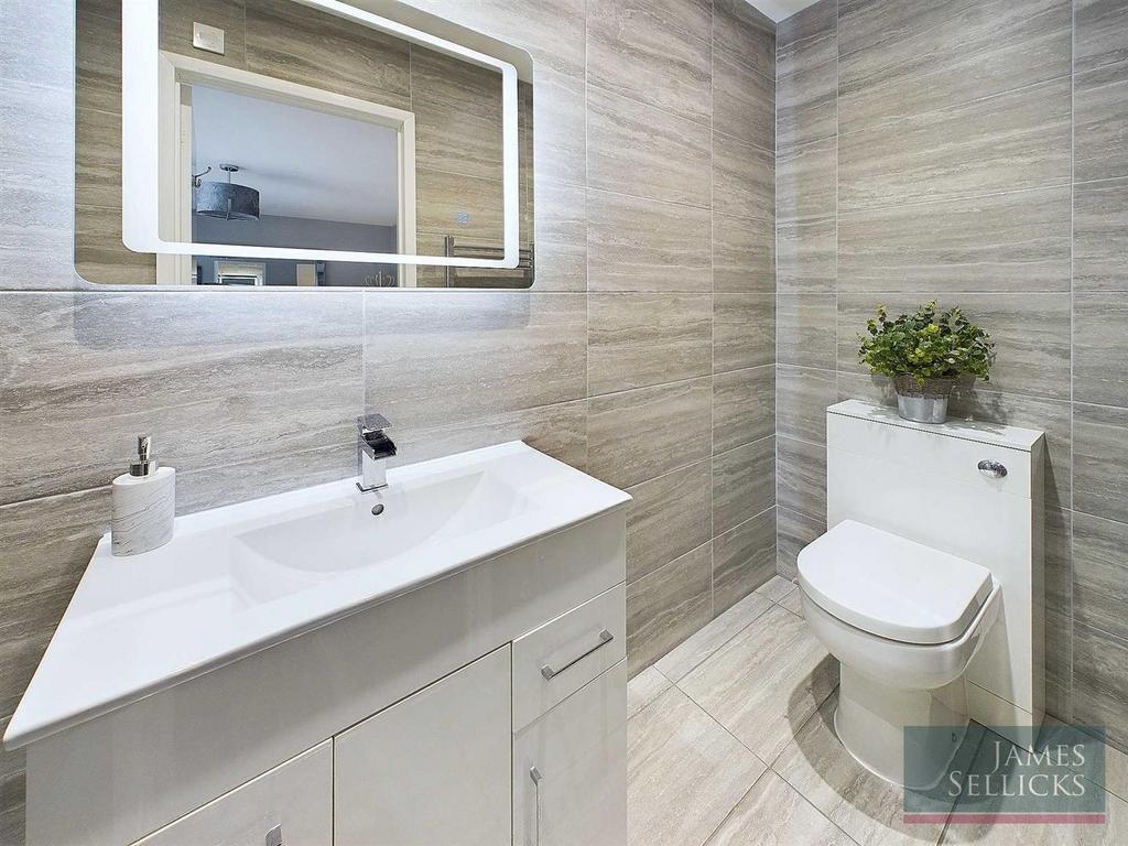 Ensuite shower room
