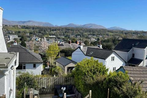 3 bedroom semi-detached house for sale, Mount Street, Menai Bridge