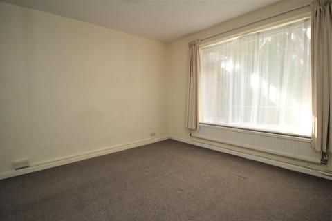 2 bedroom ground floor maisonette for sale, Clifton Court, Marlow Road, Cressex, High Wycombe, HP11