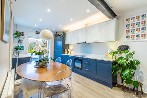 45 Sutherland Avenue, Leeds, LS8 1BY