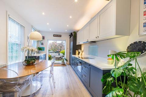 45 Sutherland Avenue, Leeds, LS8 1BY