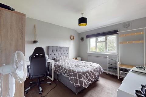81 Kings Drive, Gravesend, DA12 5BQ