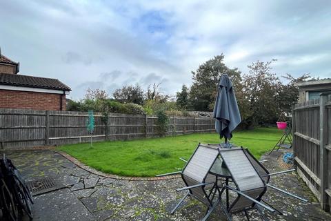 81 Kings Drive, Gravesend, DA12 5BQ