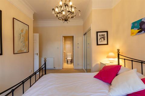 5c Barossa Place, Perth, PH1 5HG
