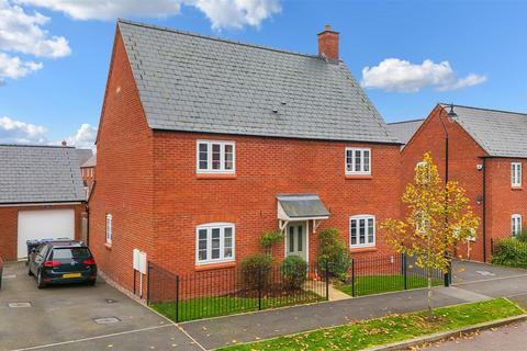 4 bedroom detached house for sale, Cripps Road, Roade, Northampton