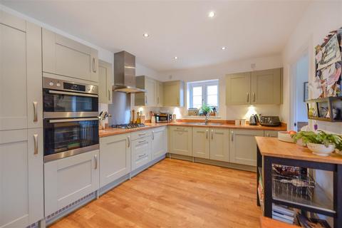 4 bedroom detached house for sale, Cripps Road, Roade, Northampton