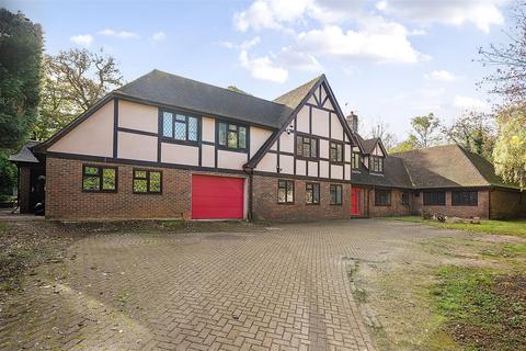 7 bedroom detached house for sale, Heather Close, Kingswood