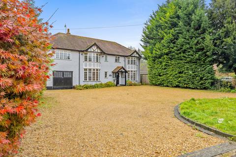 5 bedroom detached house for sale, Crescent Road, Caterham, CR3