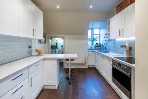 2 bedroom apartment for sale, Eton Avenue, Belsize Park, London, NW3