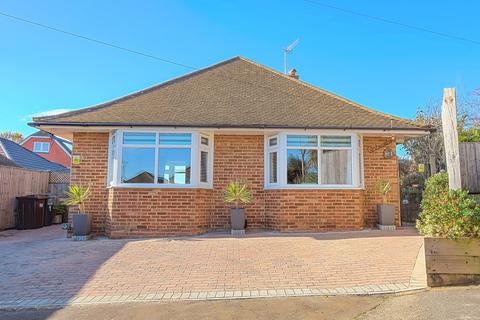 2 bedroom detached bungalow for sale, Glyne Barn Close, Bexhill-on-Sea, TN40