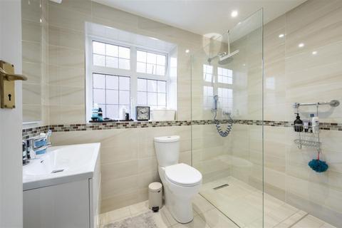 4 bedroom semi-detached house to rent, Copse Hill, London