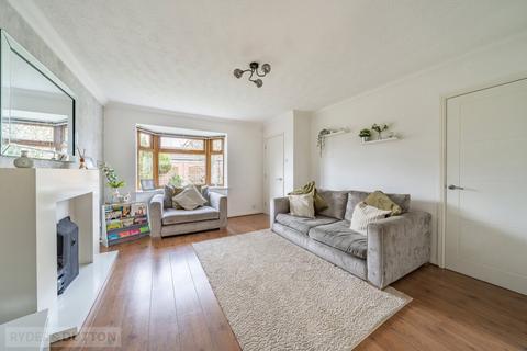 39 Crocus Drive, Royton, Oldham, OL2 6QP