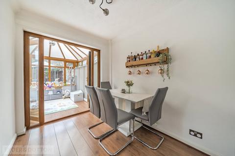39 Crocus Drive, Royton, Oldham, OL2 6QP