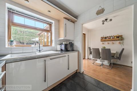 39 Crocus Drive, Royton, Oldham, OL2 6QP