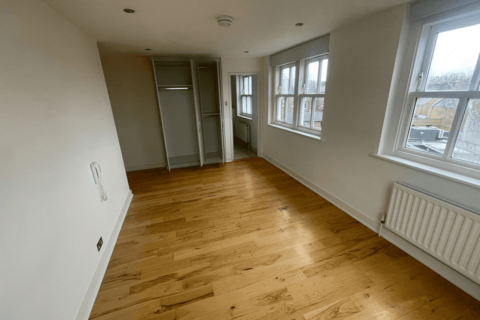 3 bedroom duplex to rent, Linstead Street, London, NW6