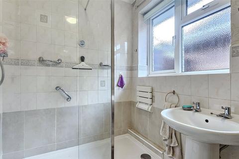 1 Andrew Close, Rustington, Littlehampton, BN16 3QE