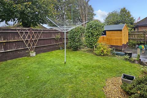 1 Andrew Close, Rustington, Littlehampton, BN16 3QE