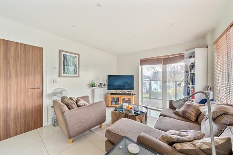 2 bedroom apartment for sale, Shearwater Drive, London NW9