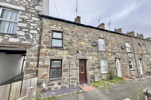 2 bedroom terraced house to rent, Penmount Terrace, Pwllheli