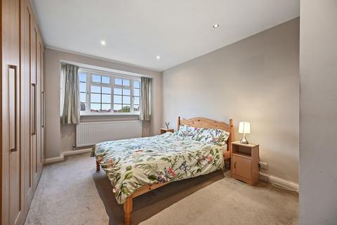29, Queensfield Court London Road, Sutton, SM3 8JD