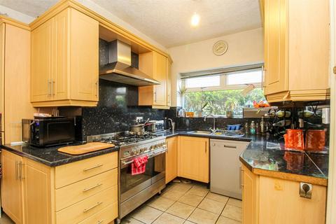 4 bedroom detached house for sale, Stannard Well Lane, Wakefield WF4