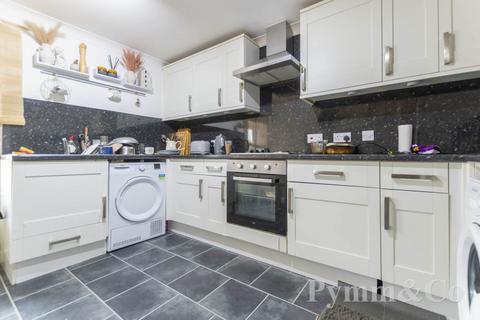 undefined, Row, Great Yarmouth NR30