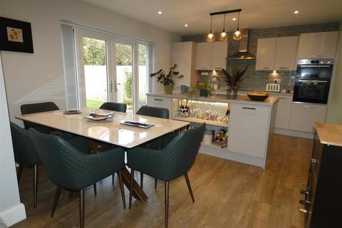 4 bedroom detached house for sale, Bowland Court, Preston PR4