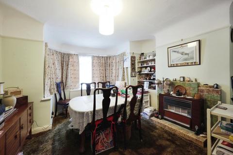 3 bedroom semi-detached house for sale, The Drive, Harrow