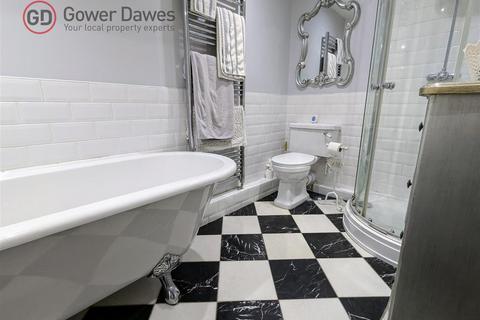 7 Bowerman Road, Grays, RM16 4EH