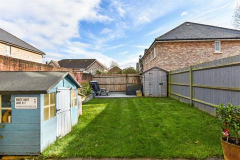 3 bedroom end of terrace house for sale, Blossom Way, Barnham