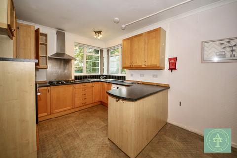 5 bedroom semi-detached house for sale, Chase Road, London, N14