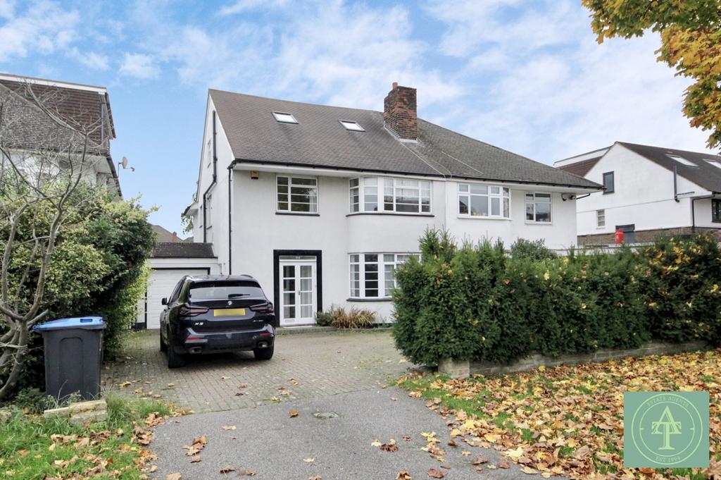 5 bed Semi Detached House