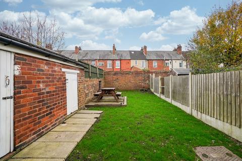 2 bedroom terraced house to rent, Sherwood Street, Chesterfield S40