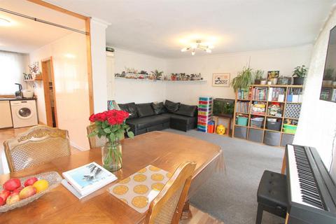 2 bedroom maisonette for sale, Brighton Road, Sutton SM2