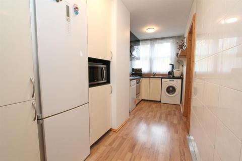 2 bedroom maisonette for sale, Brighton Road, Sutton SM2