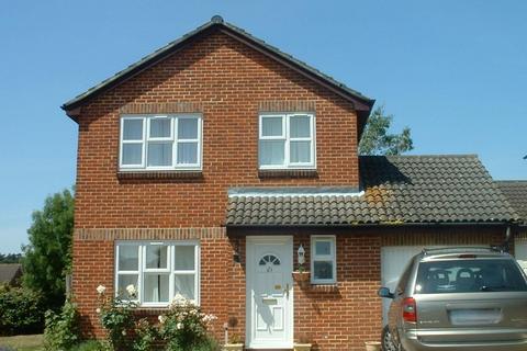 4 bedroom barn conversion to rent, Larch Way, Farnborough GU14