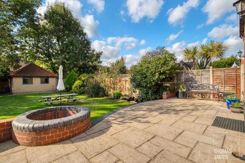 4 bedroom end of terrace house for sale, Bury Street West, London